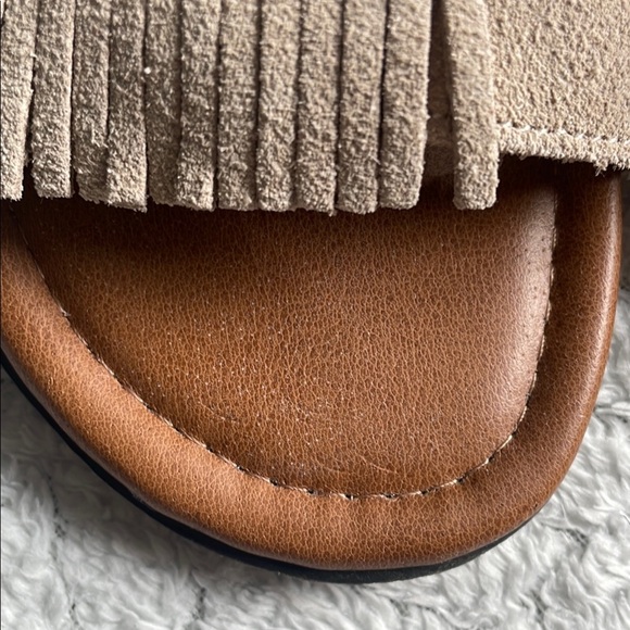 Minnetonka Fringe Suede Sandals - Tan Size 9 NWOT - Picture 5 of 8